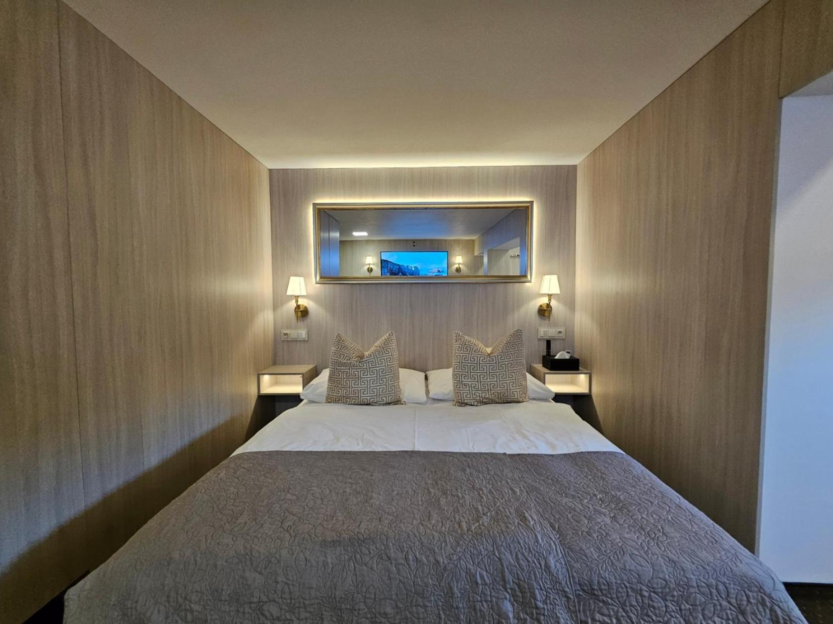 Penzion Wellness & Restaurant Zoborska, Free Parking Nitra Bagian luar foto
