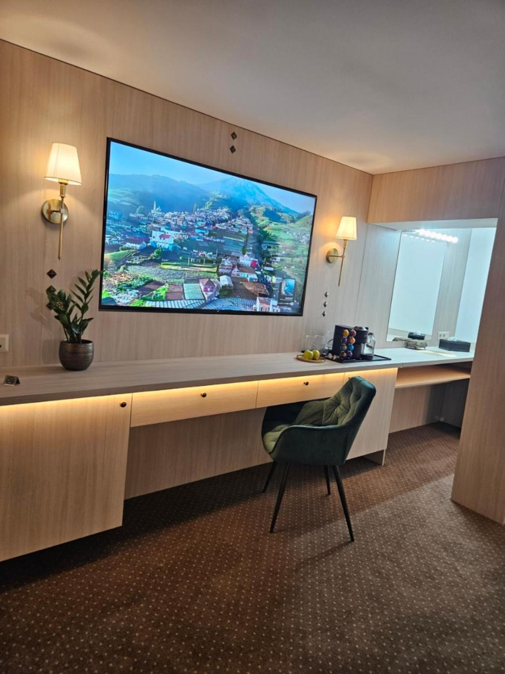 Penzion Wellness & Restaurant Zoborska, Free Parking Nitra Bagian luar foto