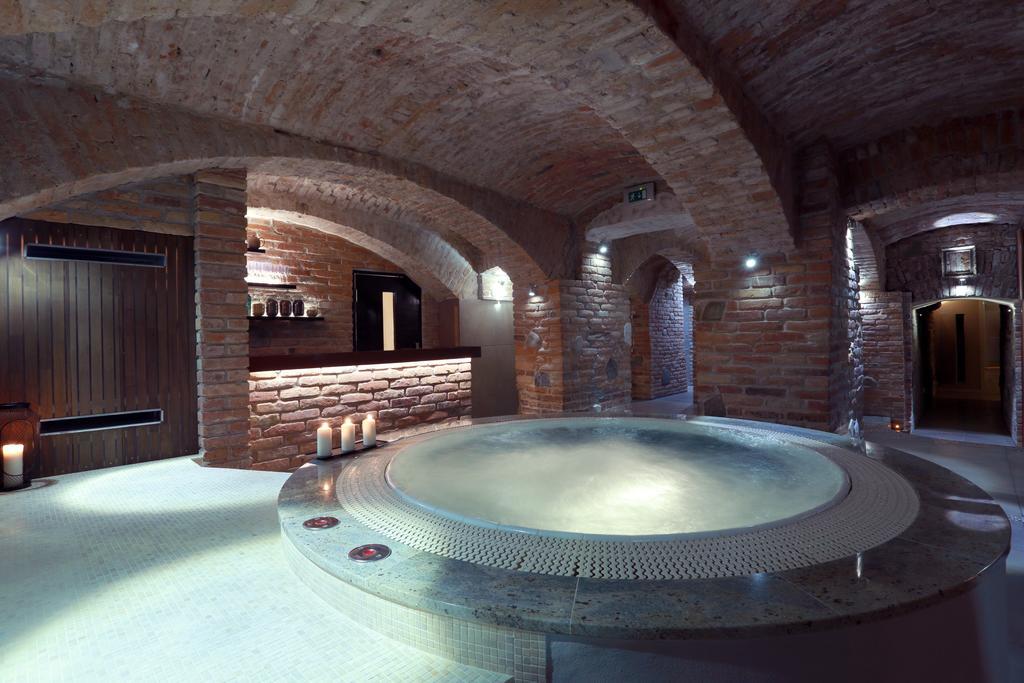 Penzion Wellness & Restaurant Zoborska, Free Parking Nitra Bagian luar foto