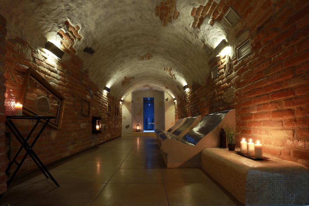 Penzion Wellness & Restaurant Zoborska, Free Parking Nitra Bagian luar foto