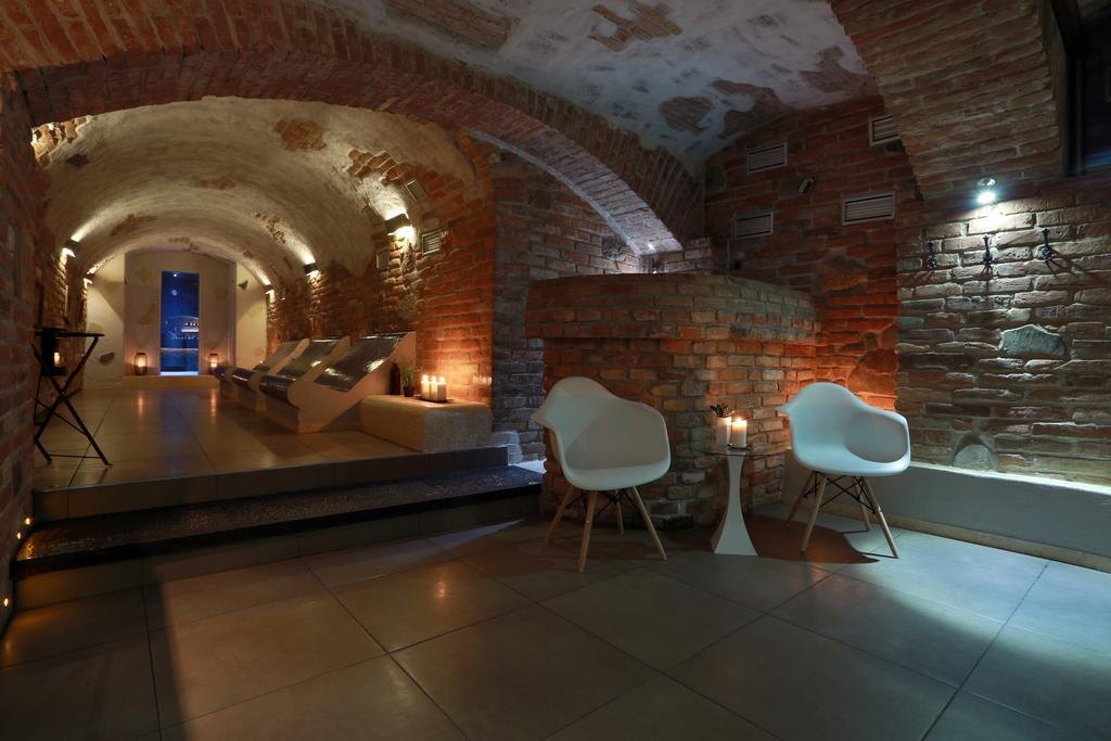 Penzion Wellness & Restaurant Zoborska, Free Parking Nitra Bagian luar foto