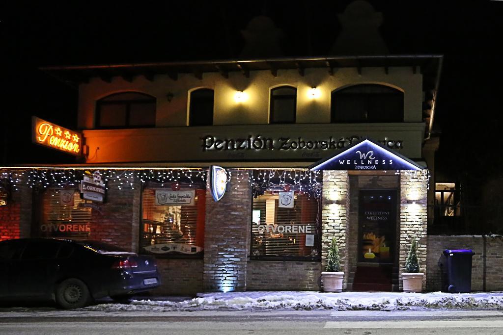 Penzion Wellness & Restaurant Zoborska, Free Parking Nitra Bagian luar foto