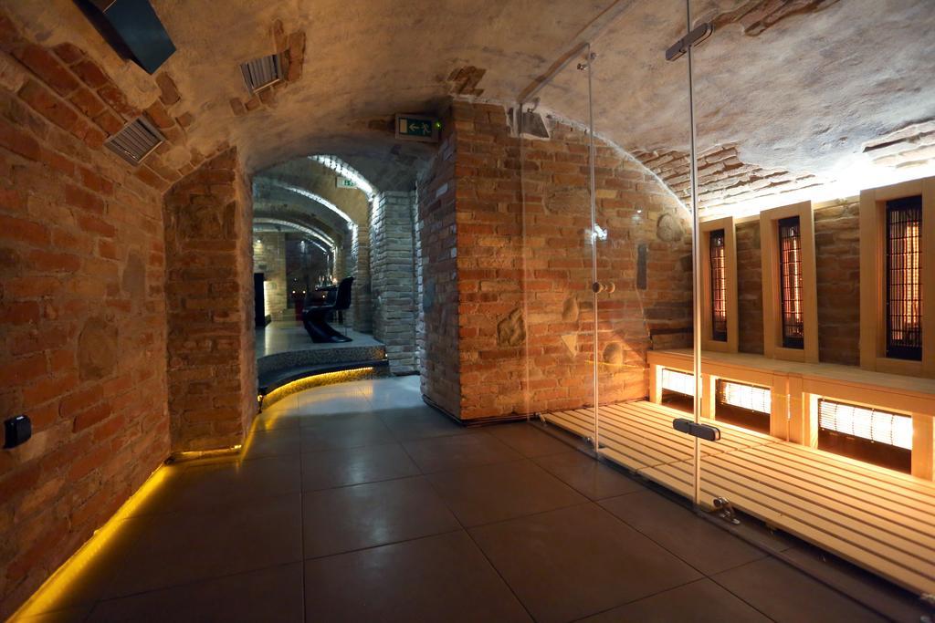 Penzion Wellness & Restaurant Zoborska, Free Parking Nitra Bagian luar foto