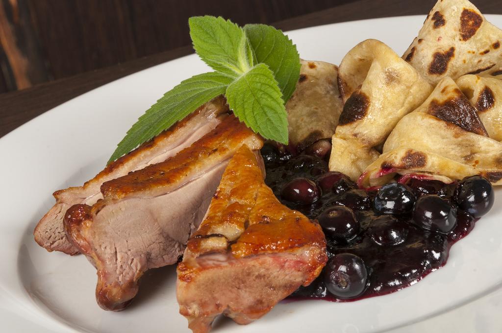 Penzion Wellness & Restaurant Zoborska, Free Parking Nitra Bagian luar foto
